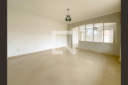 Sala 2 de casa para alugar com 4 quartos, 500m² em Ipiranga, São José