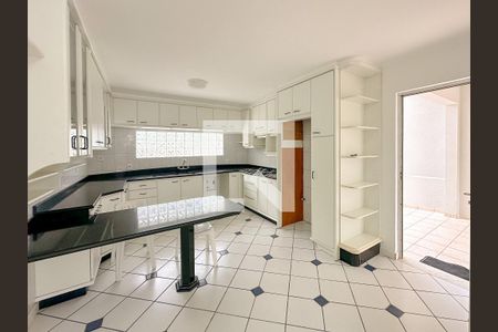 Cozinha de casa para alugar com 4 quartos, 500m² em Ipiranga, São José