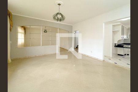 Sala 1 de casa para alugar com 4 quartos, 500m² em Ipiranga, São José