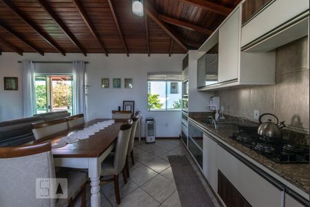 Casa para alugar com 500m², 6 quartos e 4 vagasCozinha 2
