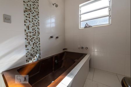 Casa para alugar com 500m², 6 quartos e 4 vagasBanheiro