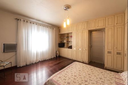 Casa para alugar com 500m², 6 quartos e 4 vagasSuíte