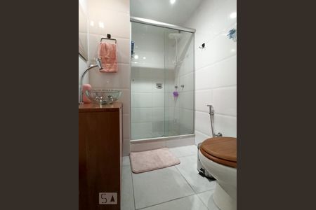Banheiro de apartamento à venda com 1 quarto, 46m² em Vila Isabel, Rio de Janeiro