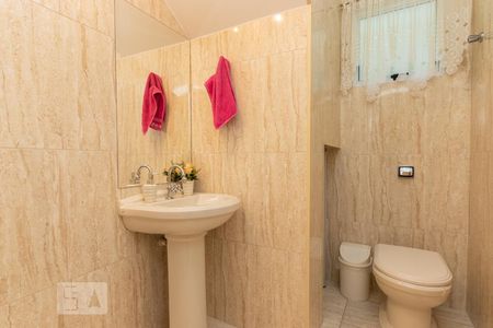 Casa para alugar com 298m², 5 quartos e 2 vagasLavabo 