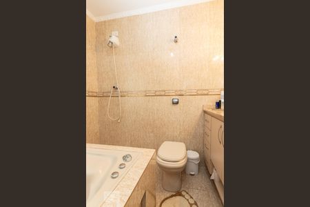 Casa para alugar com 298m², 5 quartos e 2 vagasBanheiro suíte 1