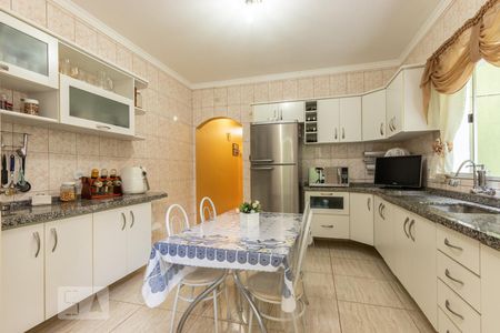 Casa para alugar com 298m², 5 quartos e 2 vagasCozinha