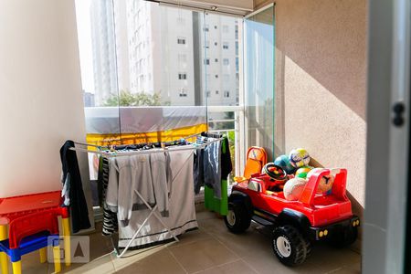 Apartamento para alugar com 74m², 3 quartos e sem vagaSacada