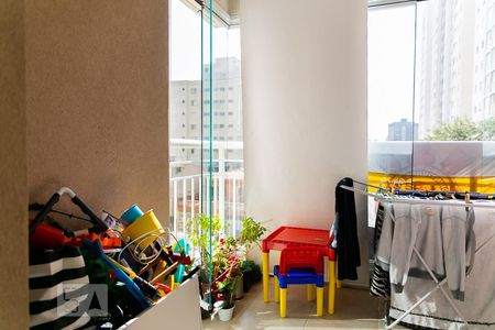 Apartamento para alugar com 74m², 3 quartos e sem vagaSacada