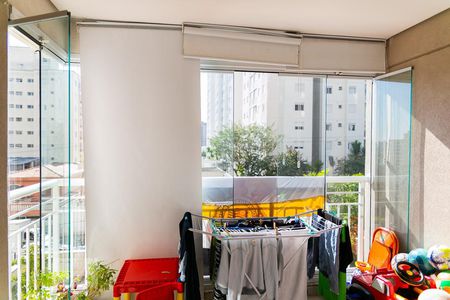 Apartamento para alugar com 74m², 3 quartos e sem vagaSacada