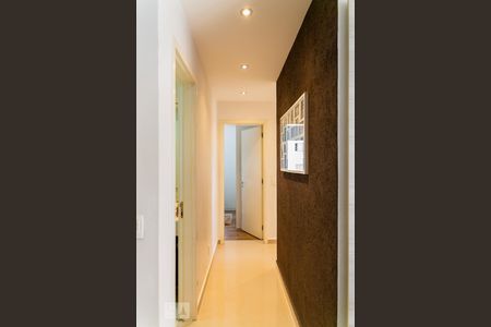 Apartamento para alugar com 74m², 3 quartos e sem vagaCorredor