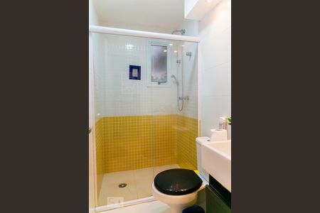 Apartamento para alugar com 74m², 3 quartos e sem vagaBanheiro