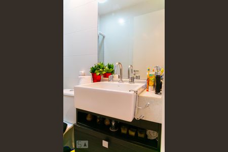 Apartamento para alugar com 74m², 3 quartos e sem vagaBanheiro