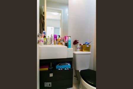 Apartamento para alugar com 74m², 3 quartos e sem vagaBanheiro da Suíte