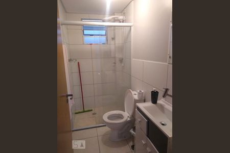 Banheiro de apartamento para alugar com 2 quartos, 48m² em Areias, São José