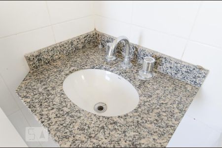 Pia de apartamento à venda com 3 quartos, 67m² em Piraporinha, Diadema