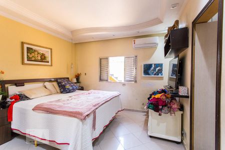 Casa à venda com 370m², 4 quartos e 3 vagasSuíte