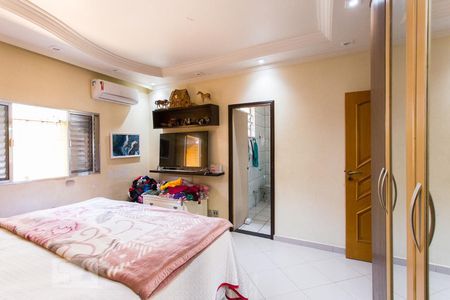 Casa à venda com 370m², 4 quartos e 3 vagasSuíte