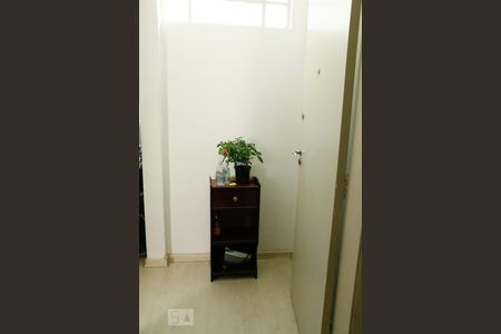 Apartamento à venda com 76m², 2 quartos e sem vaga Apartamento à venda com 76m², 2 quartos e sem vagaHall de Entrada do Apartamento