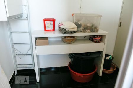 Apartamento à venda com 76m², 2 quartos e sem vaga Apartamento à venda com 76m², 2 quartos e sem vagaÁrea de Serviço / Dispensa