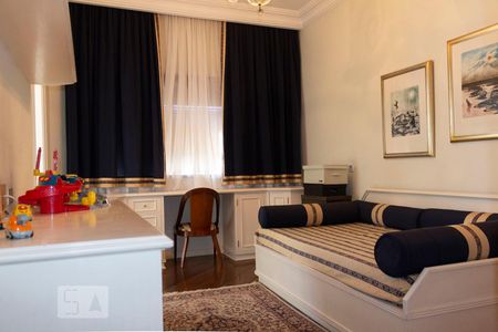 Apartamento à venda com 272m², 4 quartos e 5 vagasSuíte 2