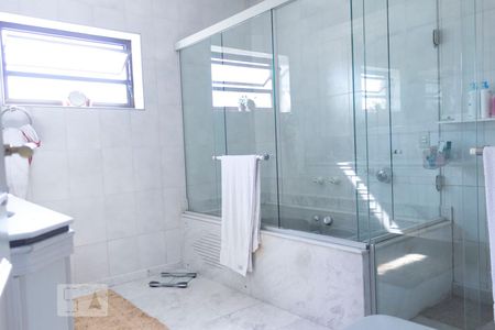 Apartamento à venda com 272m², 4 quartos e 5 vagasBanheiro da suíte 3