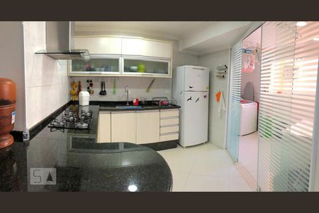 Apartamento à venda com 94m², 2 quartos e 1 vaga Apartamento à venda com 94m², 2 quartos e 1 vagaCozinha