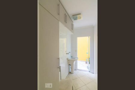 Casa à venda com 210m², 3 quartos e 4 vagasÁrea de Serviço