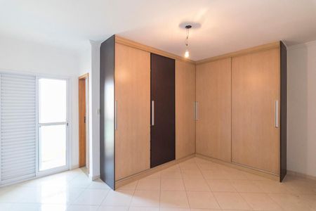 Casa à venda com 210m², 3 quartos e 4 vagasQuarto 1 Suíte
