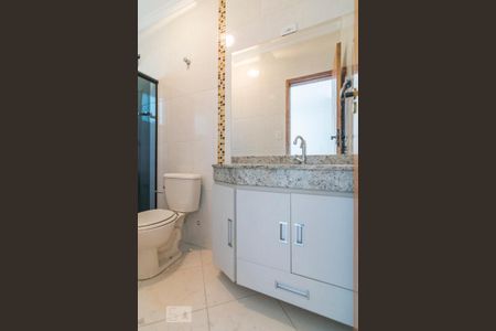 Casa à venda com 210m², 3 quartos e 4 vagasBanheiro da Suíte 3