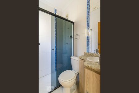 Casa à venda com 210m², 3 quartos e 4 vagasBanheiro da Suíte 2