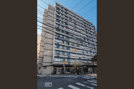 Apartamento para alugar com 68m², 2 quartos e sem vagaFachada