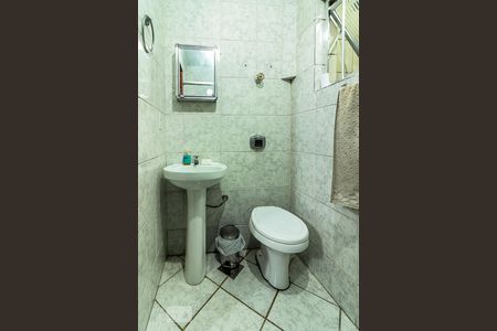 Banheiro de apartamento para alugar com 1 quarto, 29m² em Menino Deus, Porto Alegre