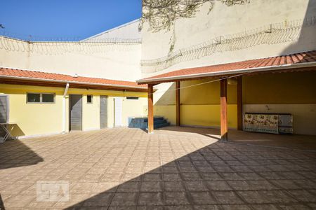 Casa para alugar com 500m², 4 quartos e 6 vagasQuintal