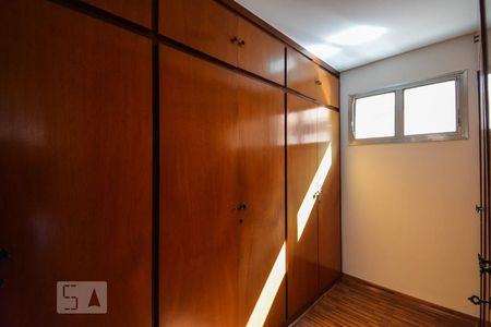 Casa para alugar com 500m², 4 quartos e 6 vagasCloset