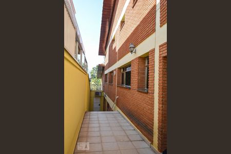 Casa para alugar com 500m², 4 quartos e 6 vagasCorredor lateral