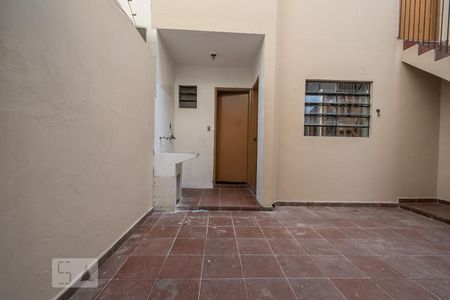 Casa à venda com 150m², 3 quartos e 2 vagas Casa à venda com 150m², 3 quartos e 2 vagasQuintal