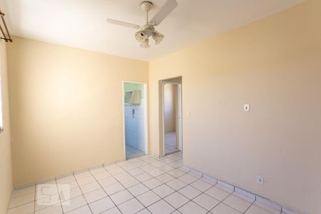 Sala de apartamento para alugar com 2 quartos, 50m² em Santa Cruz, Belo Horizonte