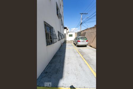 Garagem de apartamento para alugar com 2 quartos, 50m² em Santa Cruz, Belo Horizonte