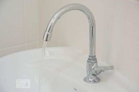 Banheiro  de apartamento para alugar com 2 quartos, 42m² em Jardim Parque Morumbi, São Paulo