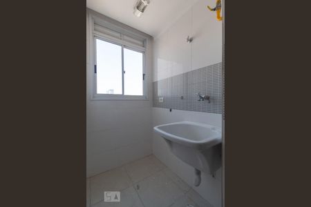 Área de Serviço de apartamento para alugar com 2 quartos, 100m² em Presidente Altino, Osasco