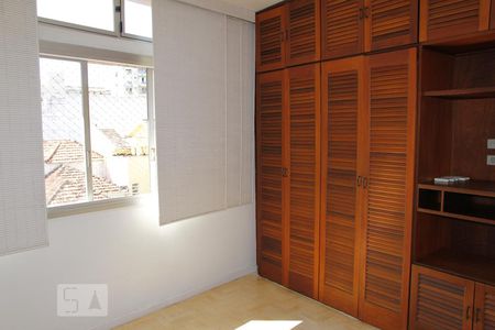 Quarto 2 de apartamento para alugar com 3 quartos, 115m² em Laranjeiras, Rio de Janeiro