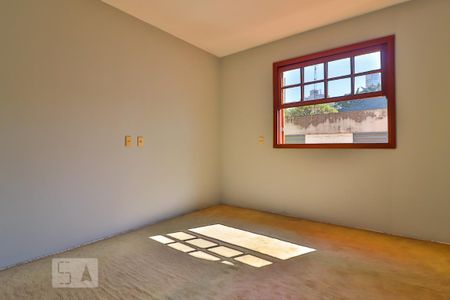 Casa para alugar com 449m², 4 quartos e 6 vagas