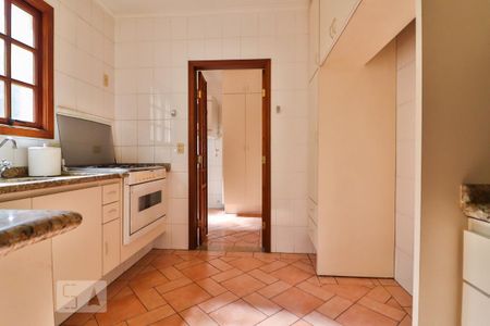 Casa para alugar com 449m², 4 quartos e 6 vagas