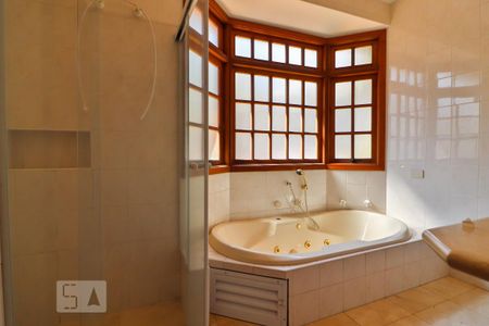 Casa para alugar com 449m², 4 quartos e 6 vagas