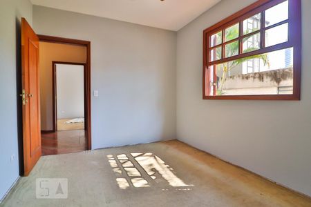 Casa para alugar com 449m², 4 quartos e 6 vagas