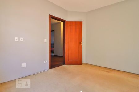 Casa para alugar com 449m², 4 quartos e 6 vagas