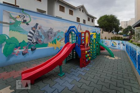 Apartamento para alugar com 69m², 3 quartos e 1 vaga Apartamento para alugar com 69m², 3 quartos e 1 vagaPlayground