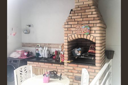 Casa à venda com 220m², 3 quartos e 4 vagasChurrasqueira