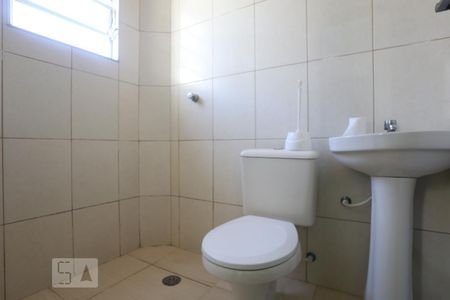 Banheiro da Suíte 1 de casa para alugar com 2 quartos, 100m² em Centro, Osasco