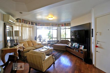 Sala de apartamento à venda com 3 quartos, 128m² em Real Parque, São Paulo